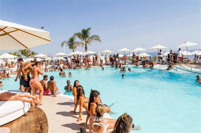 Spacious Near To Nikki Beach Apartament